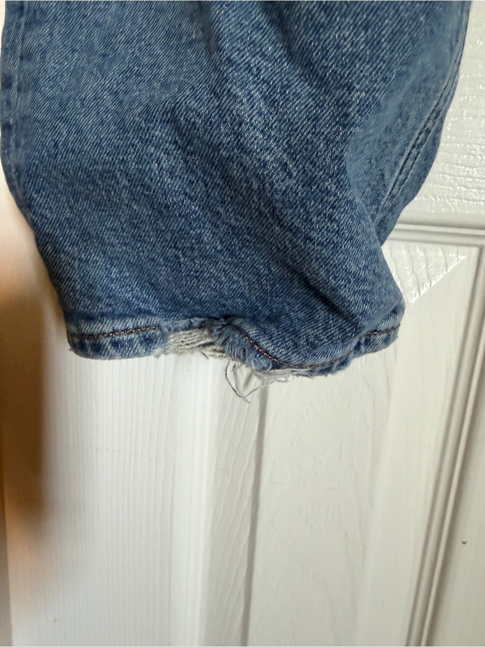 Agolde Riley Cropped Jeans - Picture 5 of 9